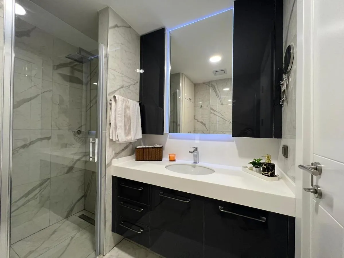 اسطنبول Luxurious Appartment Near Ataturk Airport شقة